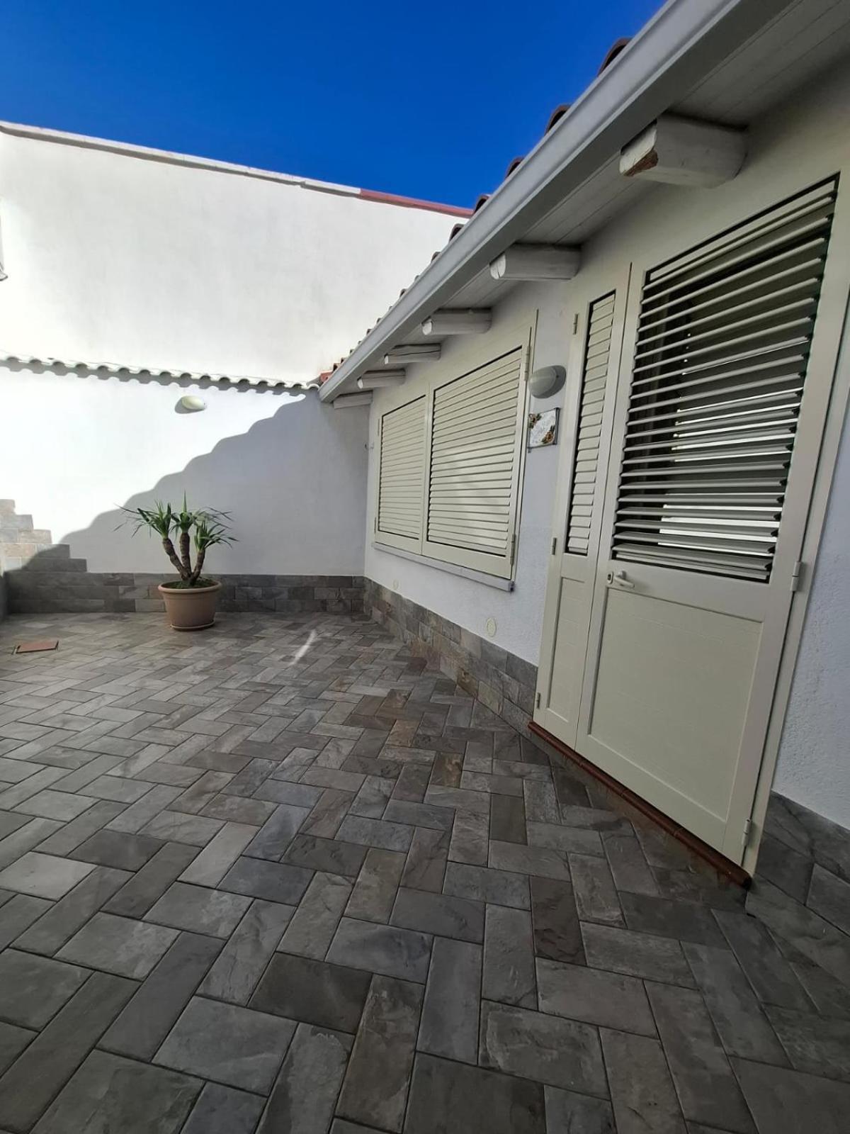 Villa Annamaria Carini Exteriör bild